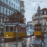 gente-en-la-ciudad-lisboa-portugal